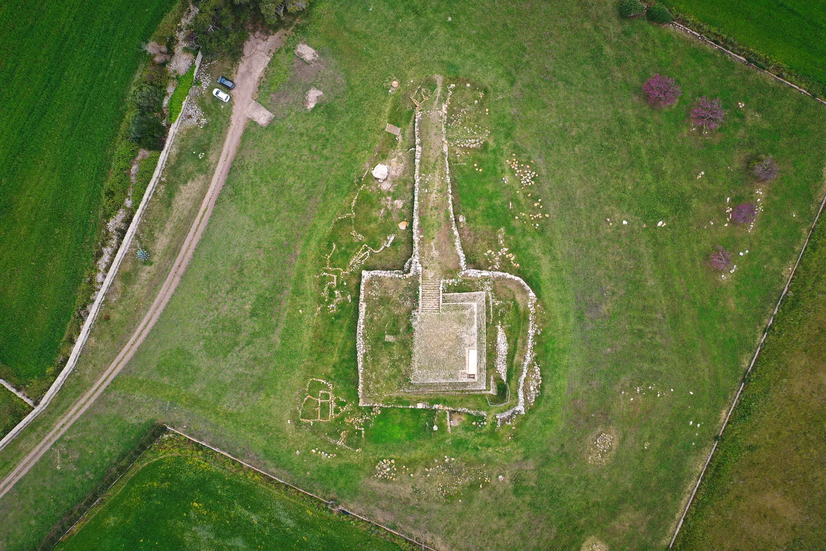 Il santuario di Monte d'Accoddi - 4